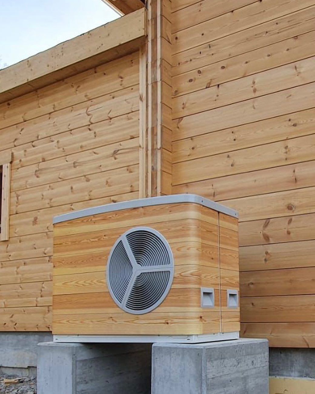 Luft-Wasser-Wärmepumpenheizung Aussenaufstellung